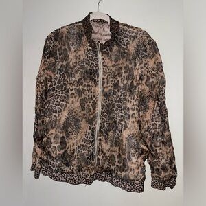 NWOT Chicos Reversible Leopard Print runched Zip Jacket